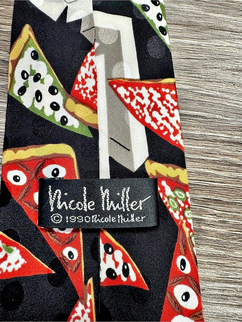 Vintage 1990 Nicole Miller Pizza Novelty Print 100% Silk Men’s Tie Black - Picture 3 of 4